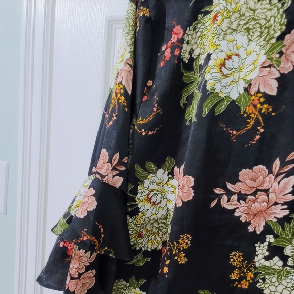 NY Collection Women's Floral Long Sleeve Ruffled Blouse Size L - Picture 7 of 12